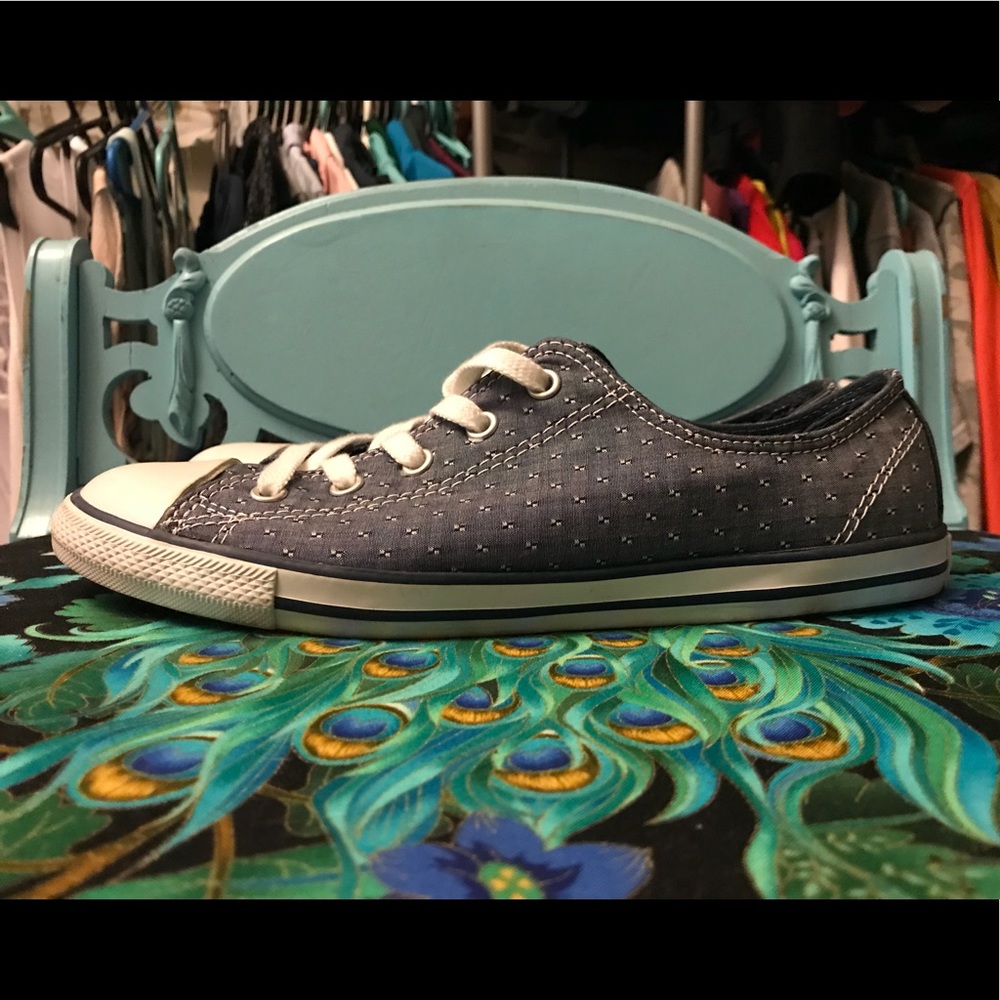 Ladies Sz 8 Converse